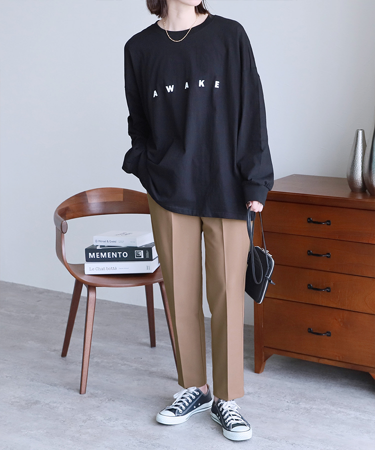 センタープレステーパードパンツ
