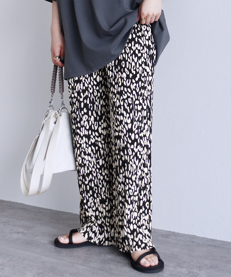 ランダムプリーツパンツ